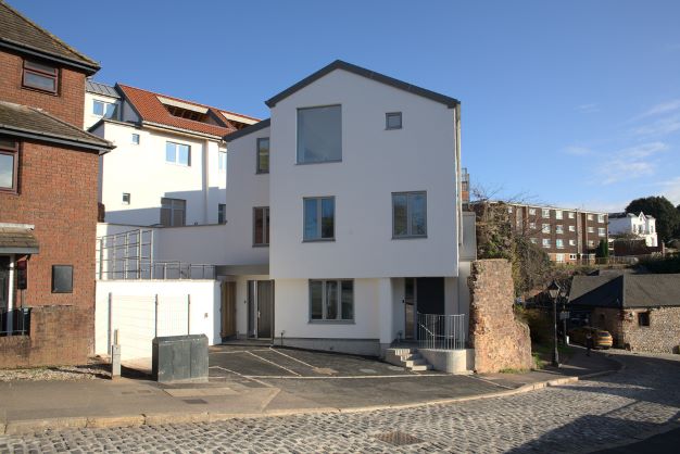 Quay Hill house on the Exeter Quayside in Devon - We Are Ease Ivybridge Devon